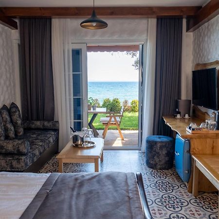 Ida Colors Hotel Altınoluk Екстериор снимка
