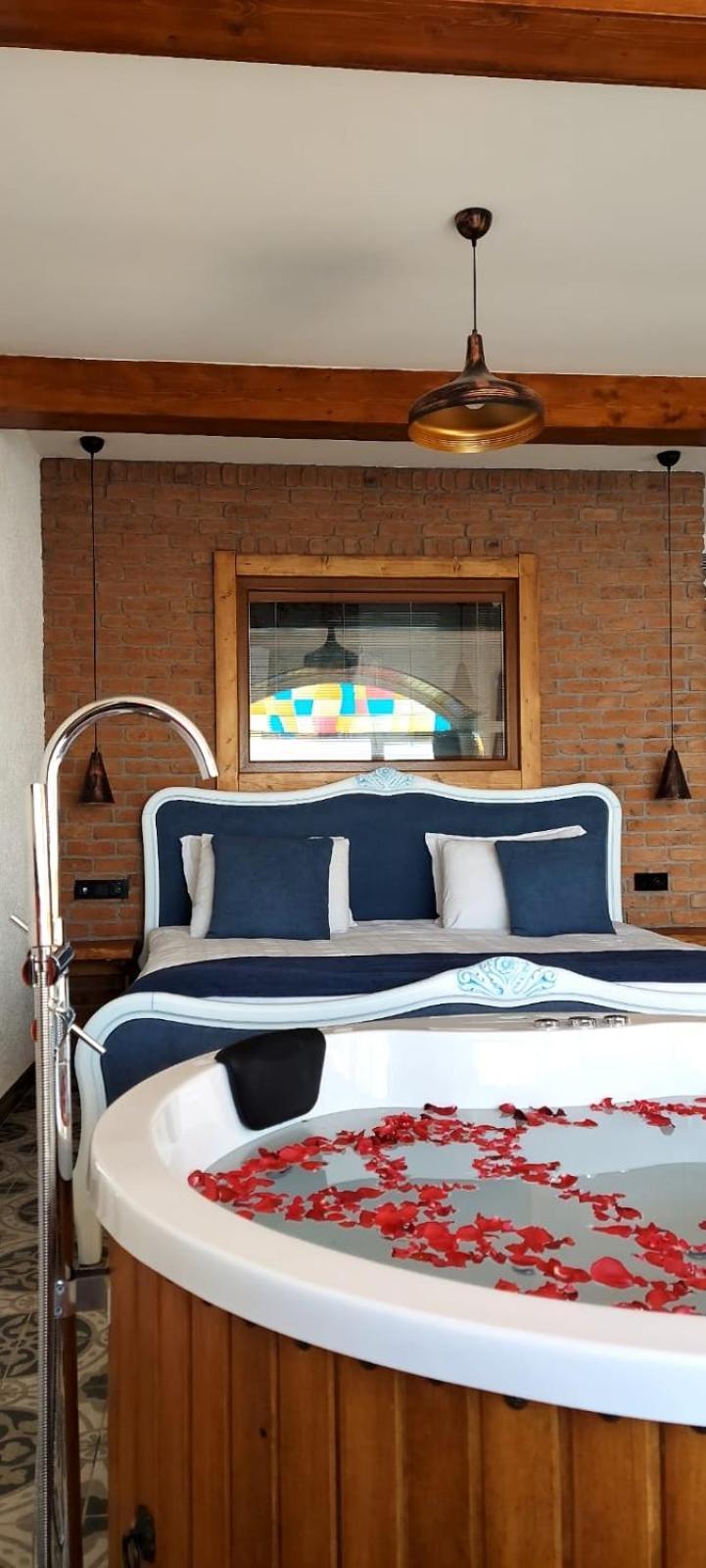 Ida Colors Hotel Altınoluk Екстериор снимка