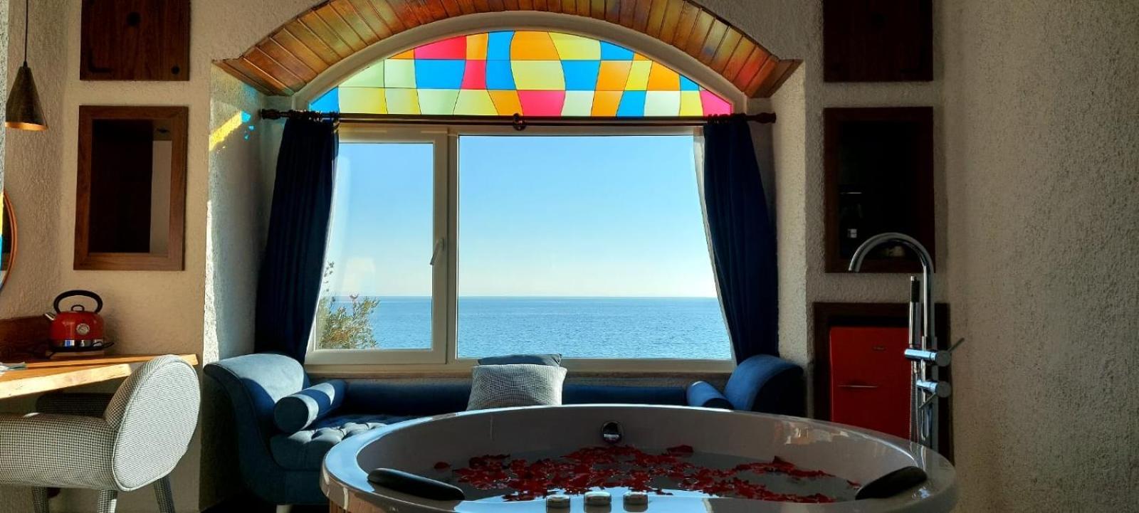 Ida Colors Hotel Altınoluk Екстериор снимка